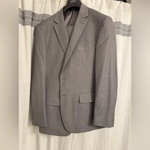 Sophisticated Men's Suit by Angelo in Gray